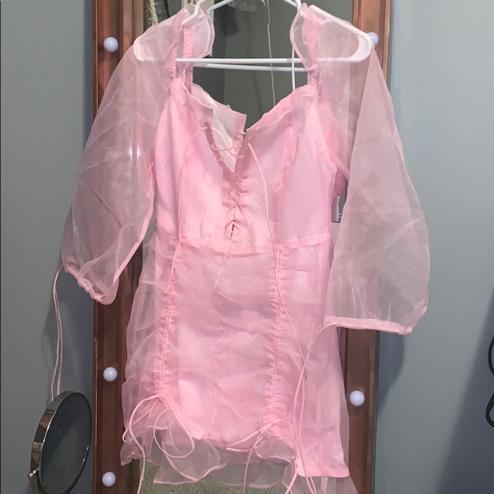 pink dress